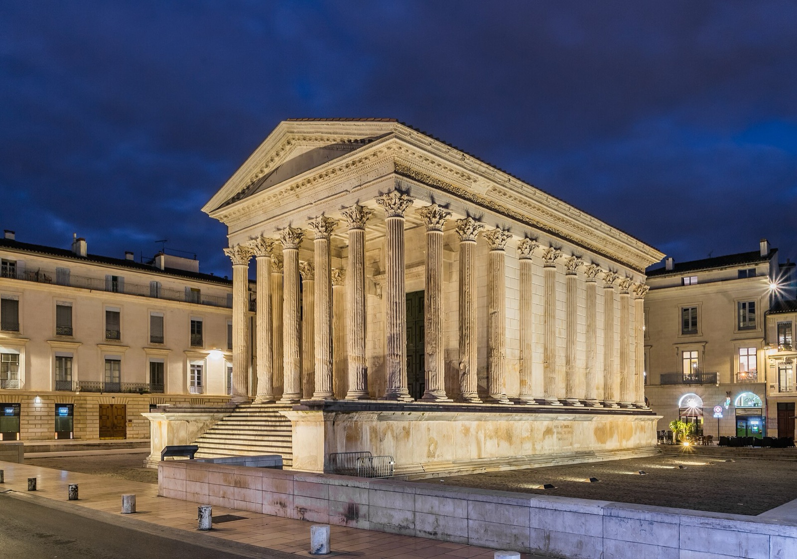 La Maison Carrée de Nîmes, point de départ des excursions autour de Nîmes