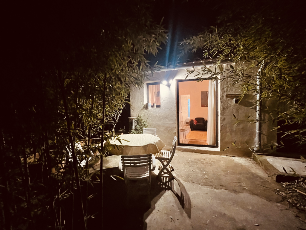 jardin éclairé de la Casa Bambou au Mas Bois Fontaine